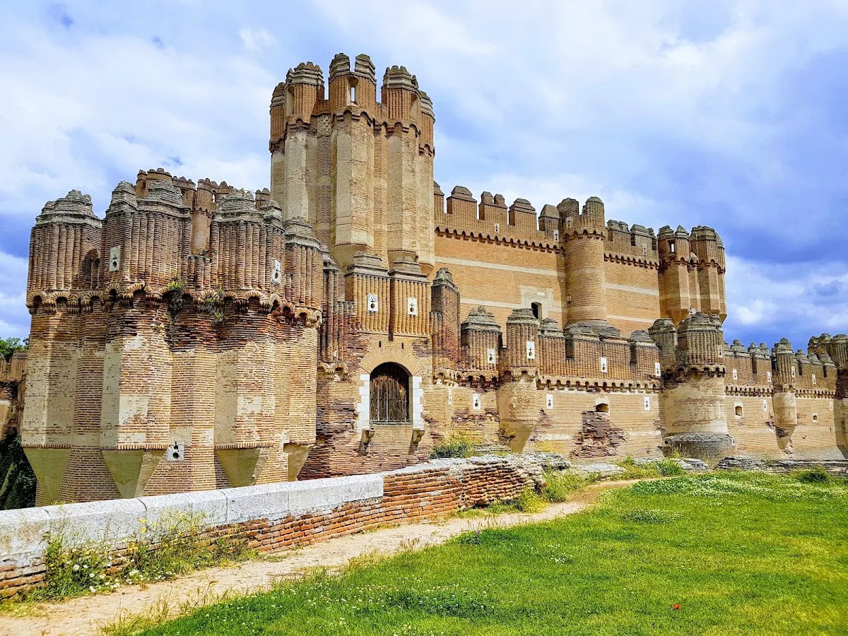 Castillo De La Adrada