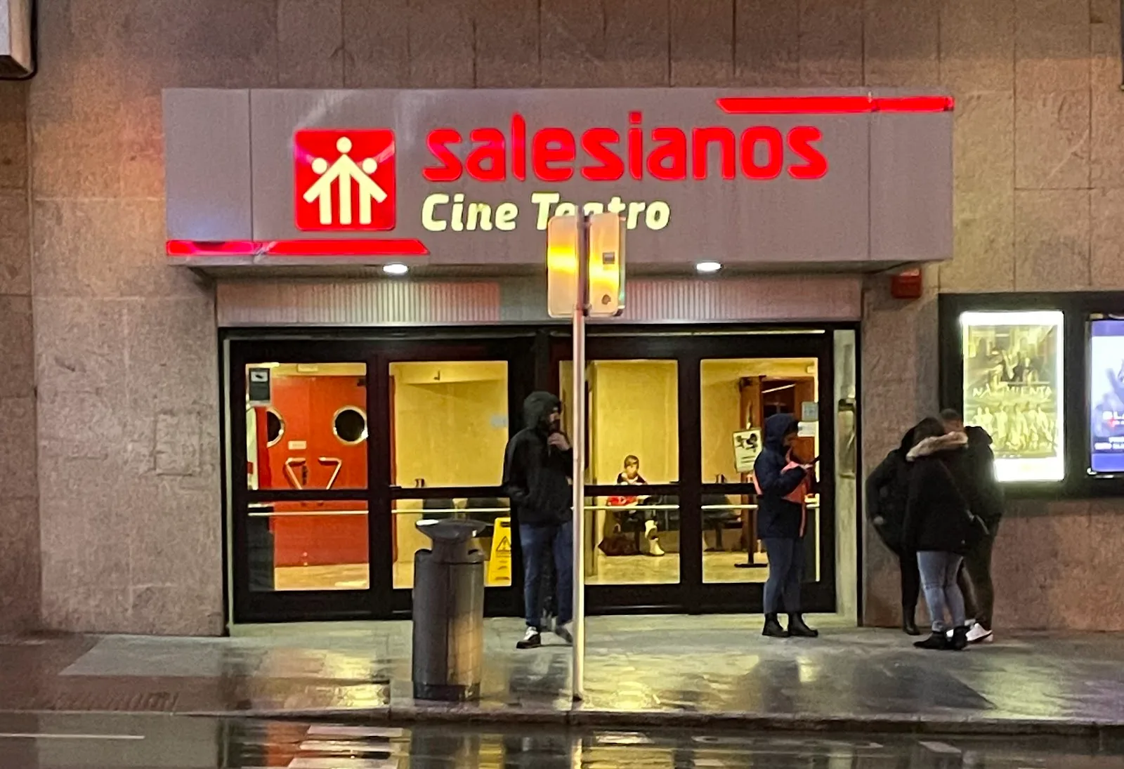 Cine Teatro Salesianos - Fotografía 4
