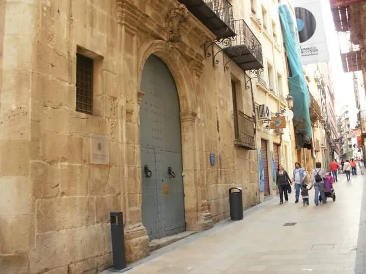 Concejalía de Juventud Ayuntamiento de Alicante - Centro 14 - Fotografía 1