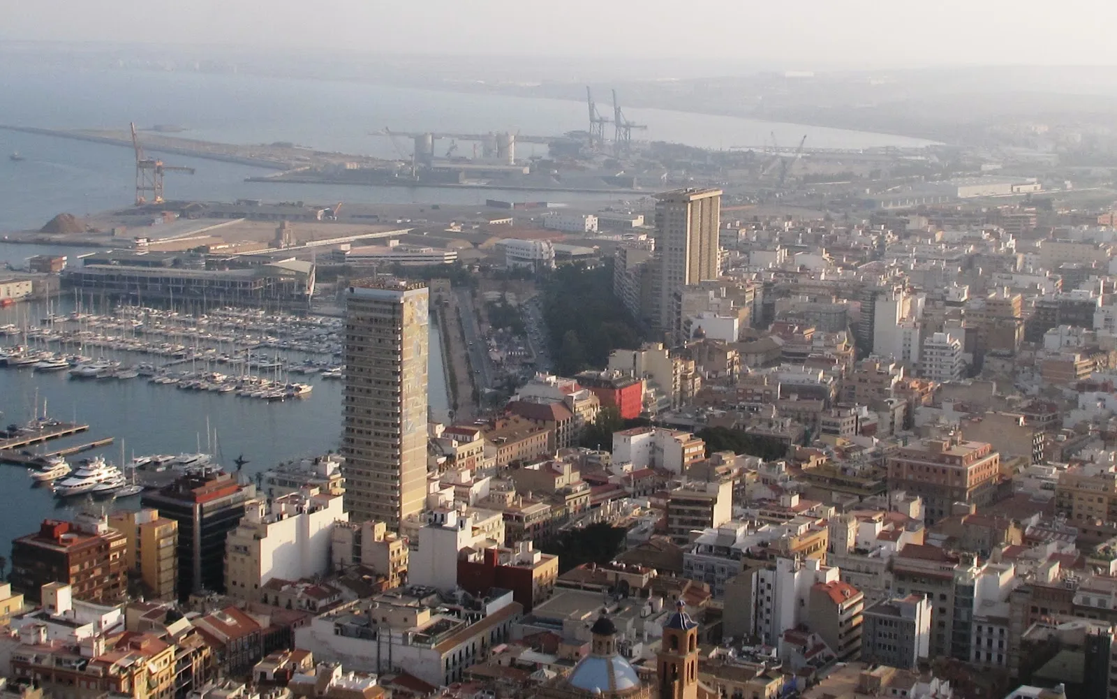 Concejalía de Juventud Ayuntamiento de Alicante - Centro 14 - Fotografía 3