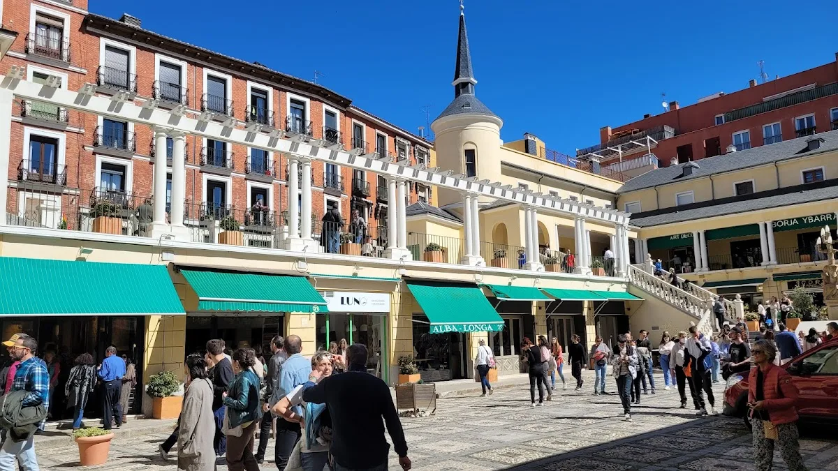El patio de las antigüedades