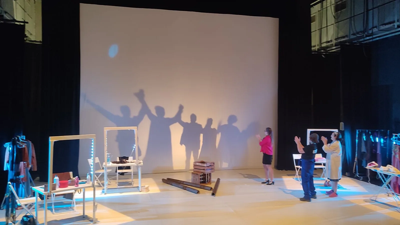 Escuela de Teatro, Cine y Televisión TeaTres, Murcia. Niños y adultos. Extraescolares. - Fotografía 5