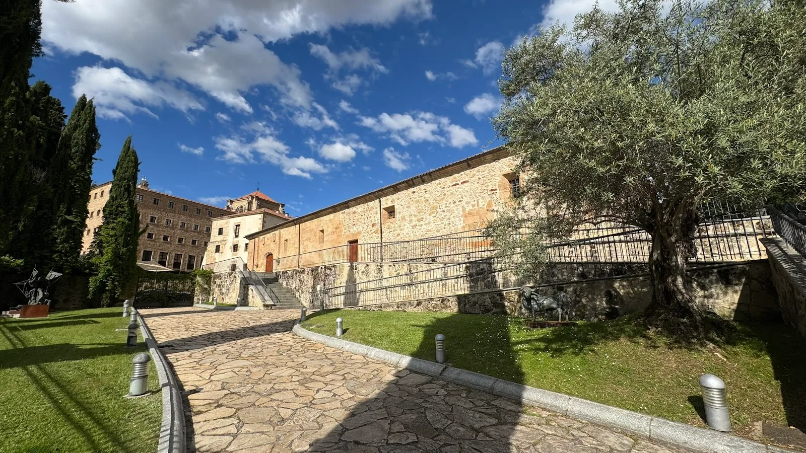Fundación Venancio Blanco Salamanca - Fotografía 1