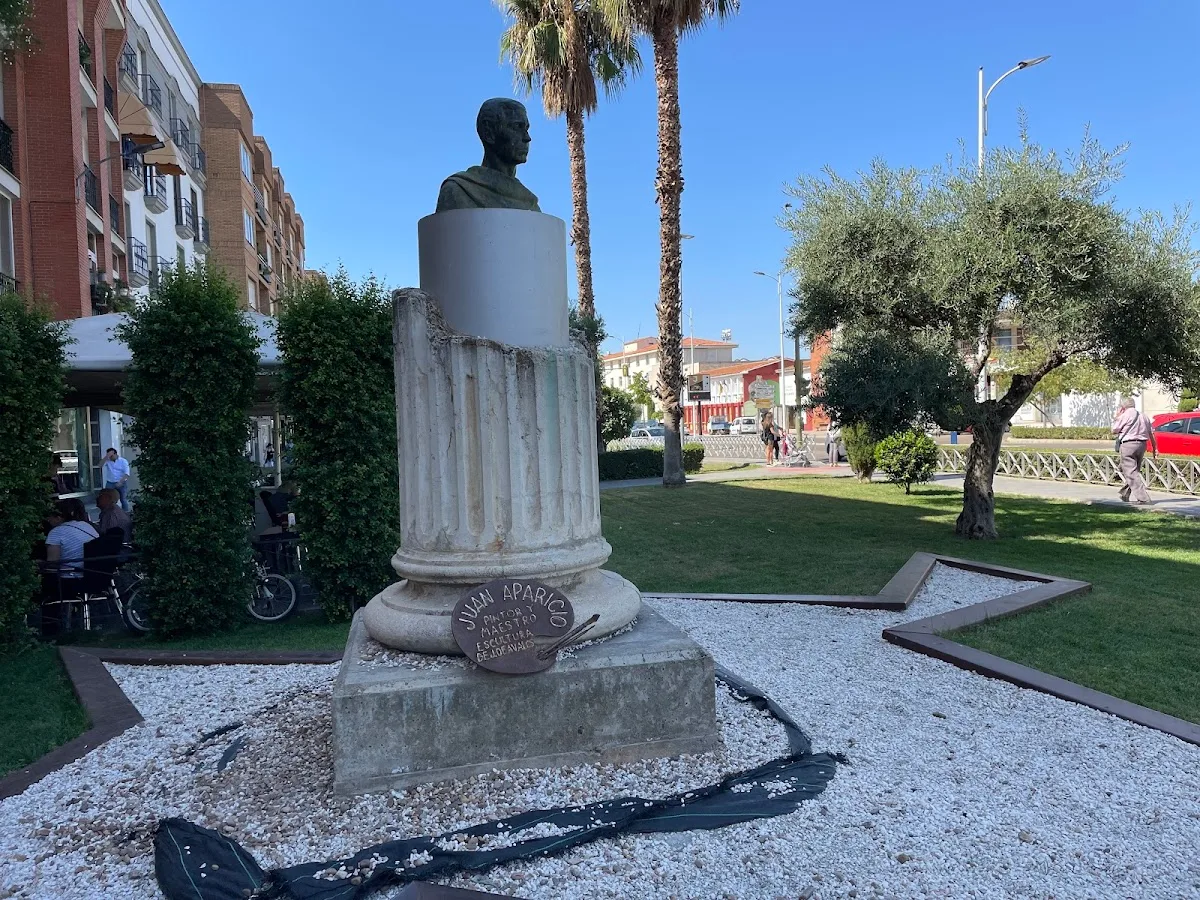Homenaje al Pintor Juan Aparicio