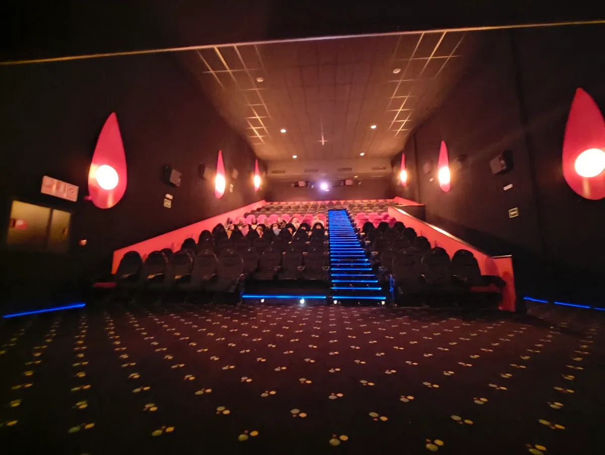 Ideal Theater Cinema