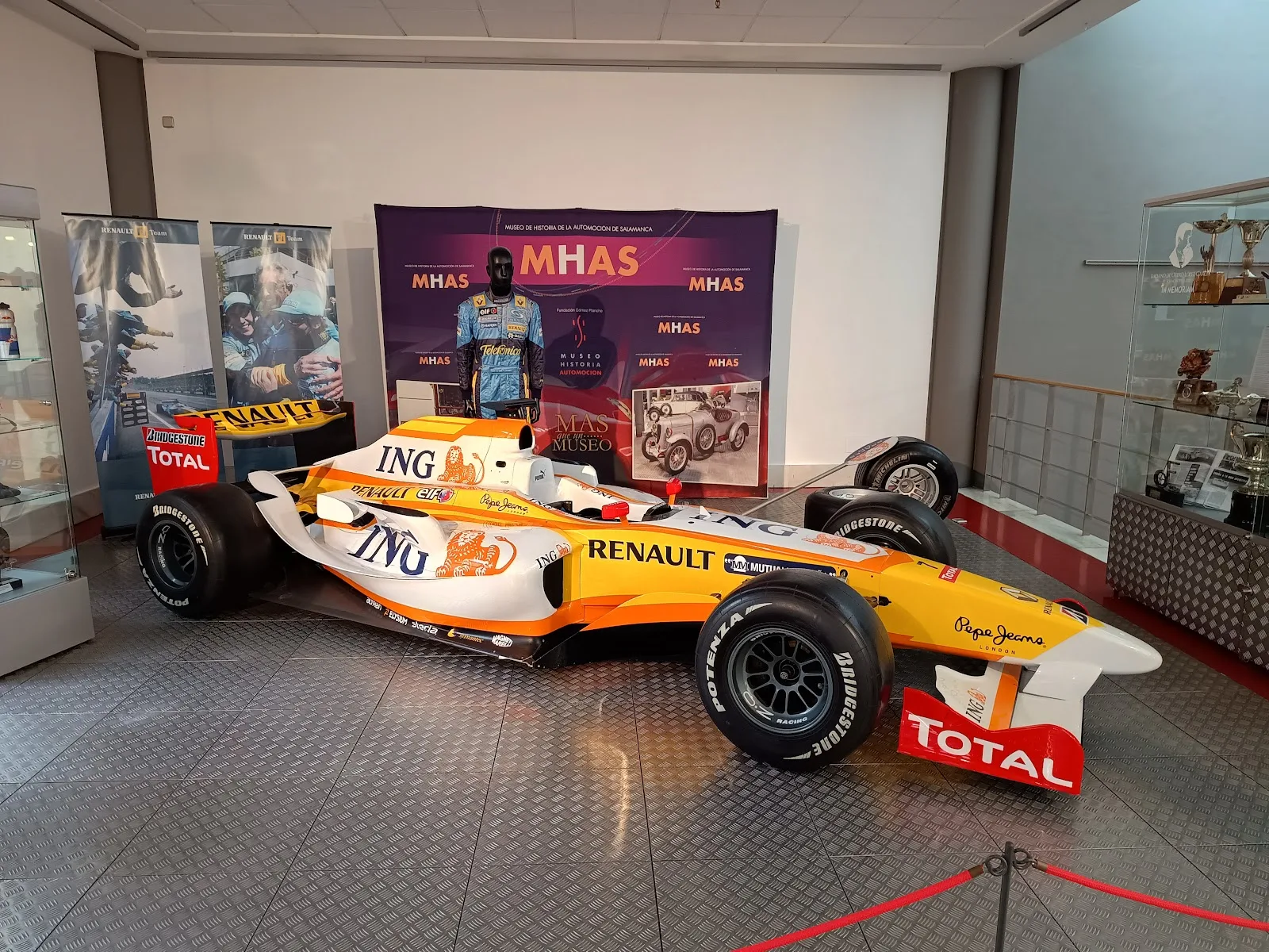 Museo de Historia de la Automoción de Salamanca - Fotografía 3