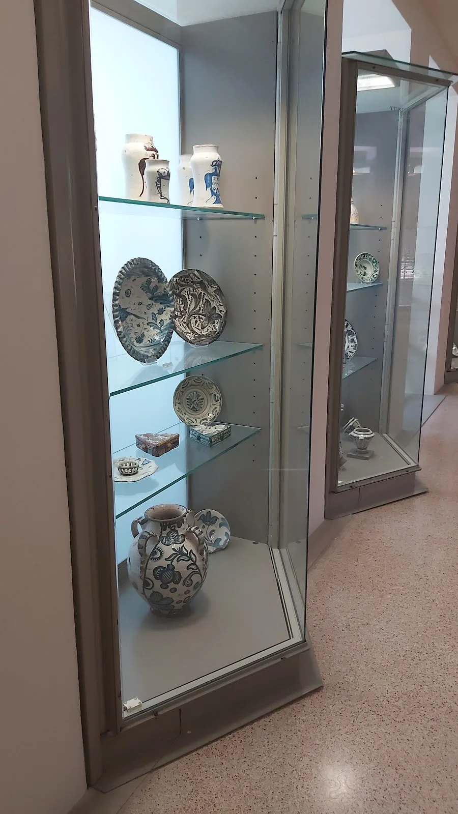 Museo de Zaragoza. Sección de Cerámica - Fotografía 3