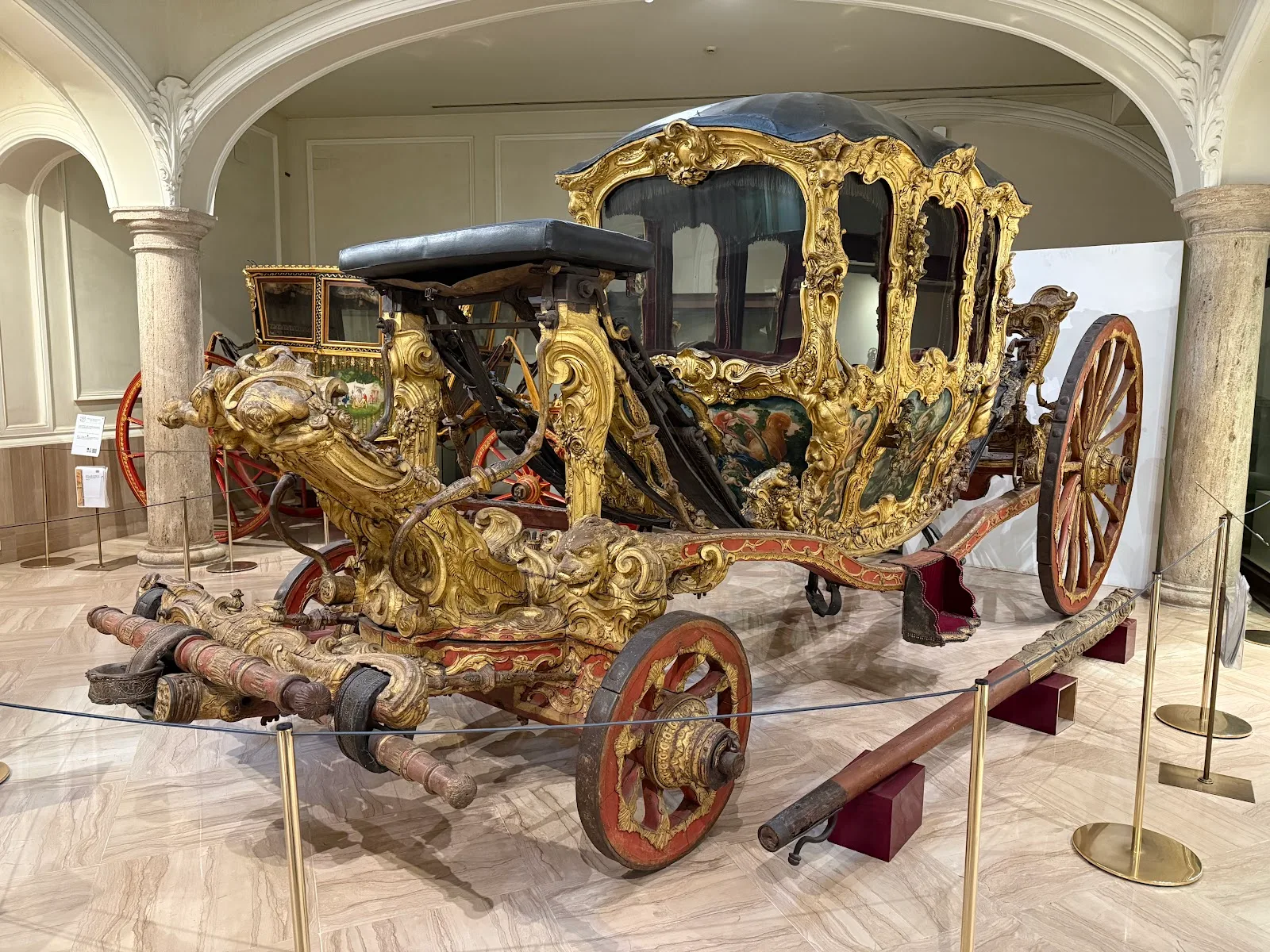Museo Nacional de Cerámica y Artes Suntuarias González Martí - Fotografía 4