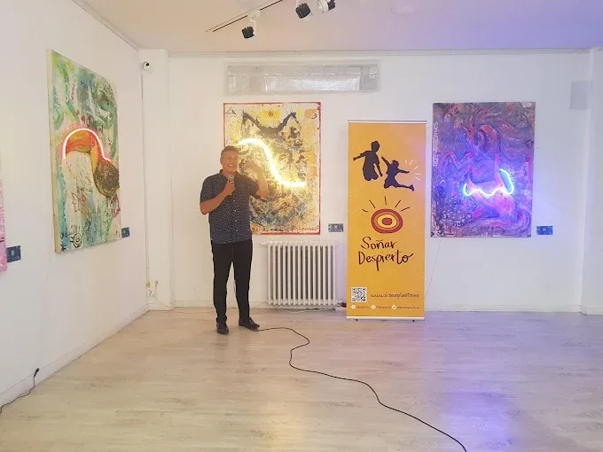 Santana Art Gallery