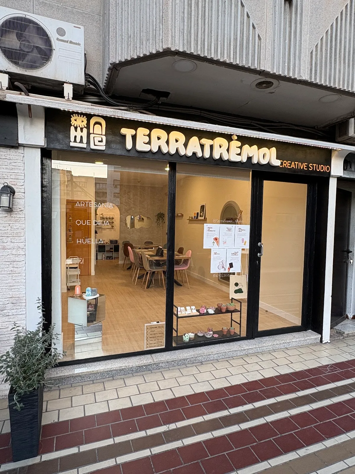 Terratrèmol Creative Studio