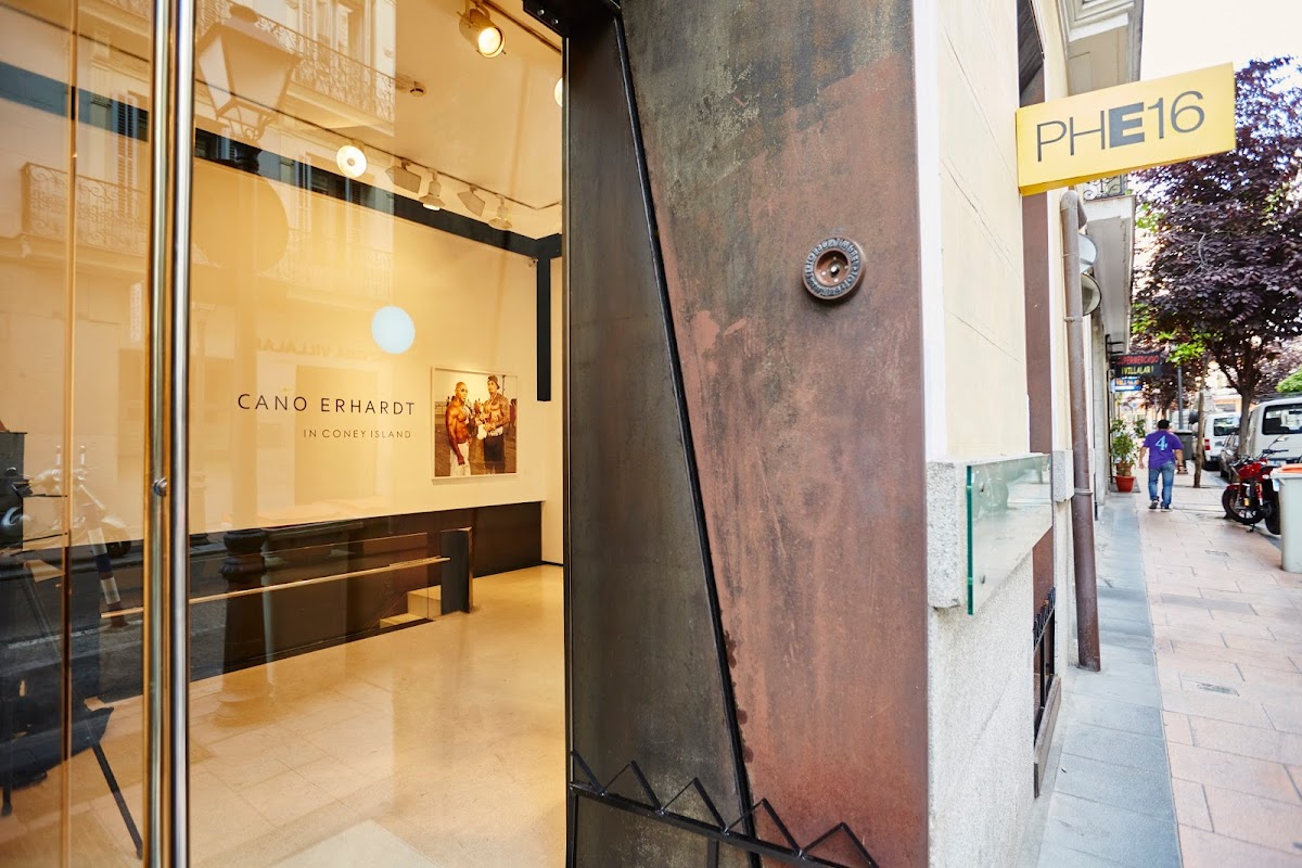 Galería de Arte Luis Burgos