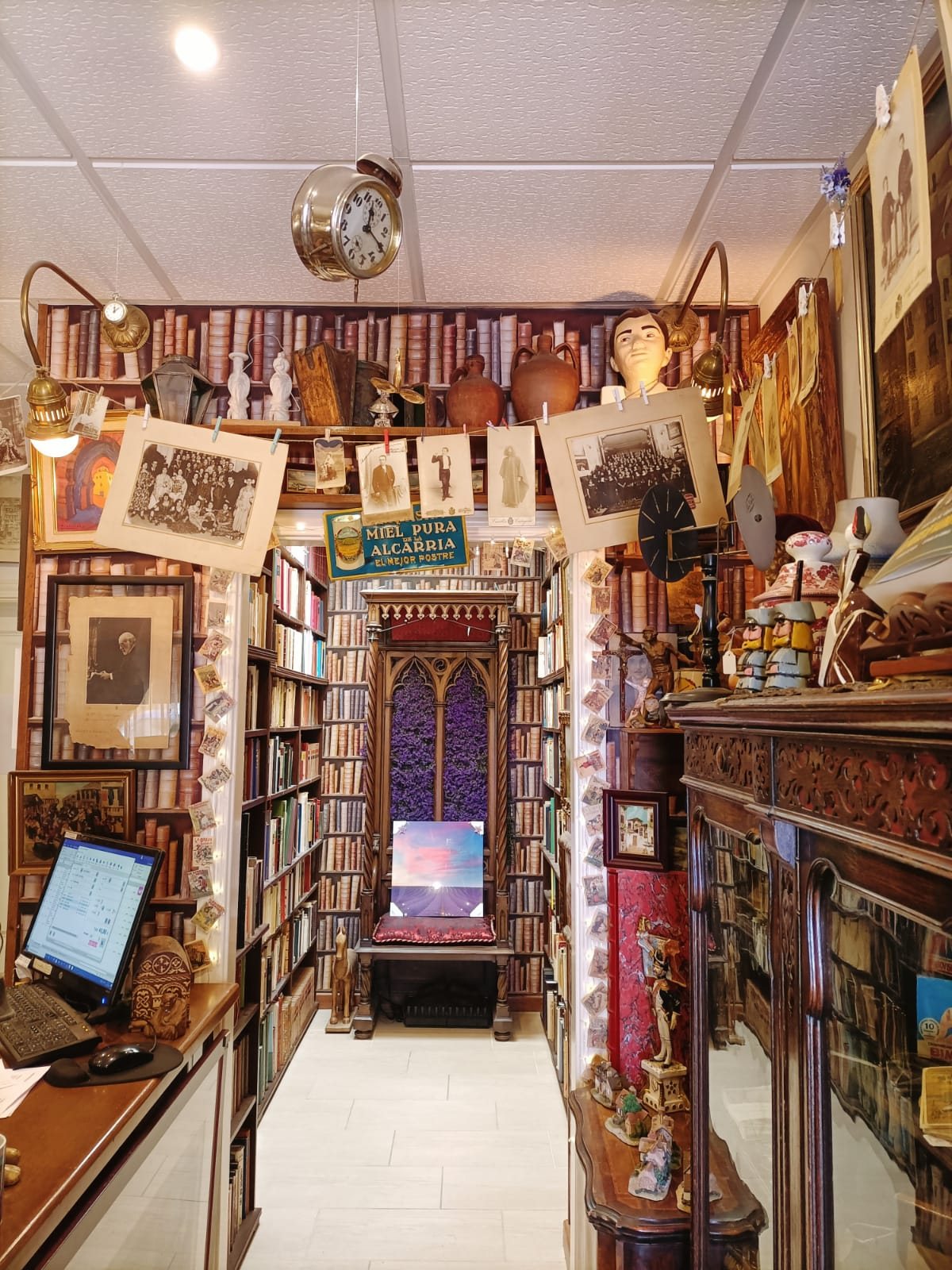 LA CLANDESTINA Antigüedades - Coleccionismo -Librería anticuaria -