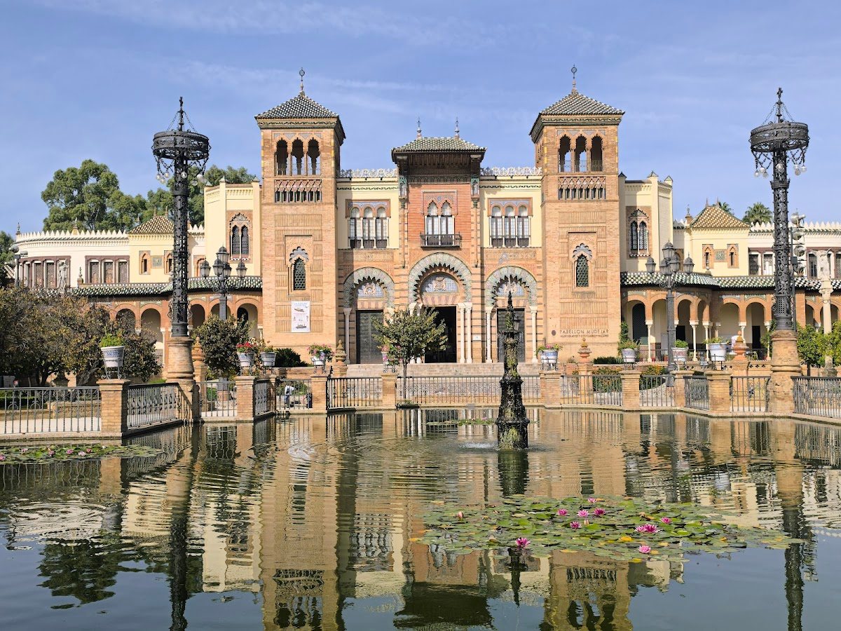 Museum of Popular Arts & Customs